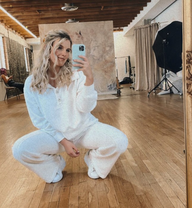 WORDS BYLINE: Sarah Ingram / Kaili Meyer oli seitse aastat tagasi raskest lahkuminekust välja tulemas, kui tema ja ta parim sõber otsustasid veeta metsiku õhtu. / "Tantsisime kantribaarides, Iiri pubides, veetsime lihtsalt oma elu aega," 30-aastane / "Vaatasin üles ja jäin silma ühele tüübile üle baari. Esimest korda meie sõpruse jooksul ütlesime mu parima sõbraga mõlemad: 