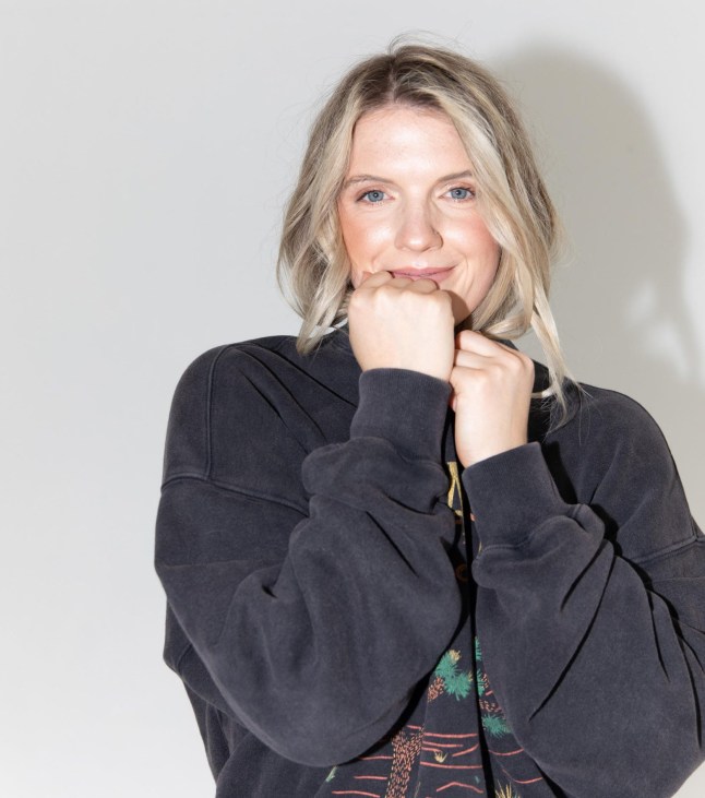 WORDS BYLINE: Sarah Ingram / Kaili Meyer oli seitse aastat tagasi raskest lahkuminekust välja tulemas, kui tema ja ta parim sõber otsustasid veeta metsiku õhtu. / "Tantsisime kantribaarides, Iiri pubides, veetsime lihtsalt oma elu aega," 30-aastane / "Vaatasin üles ja jäin silma ühele tüübile üle baari. Esimest korda meie sõpruse jooksul ütlesime mu parima sõbraga mõlemad: 