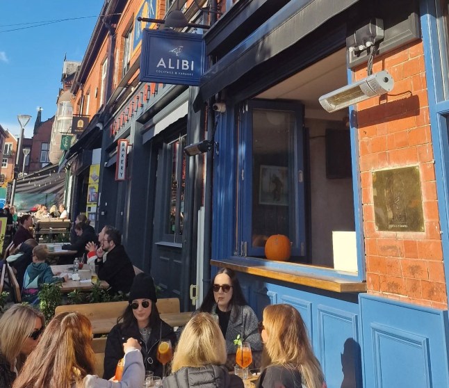 Pilt Alibi, Altrinchami Instagrami voost