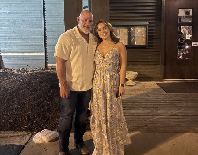 PILT Kennedy Newsilt/@han.anh.kd (PILDIL: HANNAH DICKSON, 23, KOOS OMA POISSA CHRIS WILLINGHAMI, 57) 23-aastane naine suhtleb pidevalt vanemate meestega, kuna temavanused poisid on liiga 