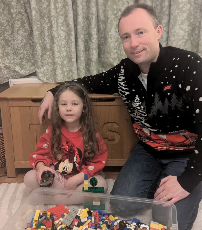 Cat Jones: Ostan oma mehele jõuludeks mänguasju