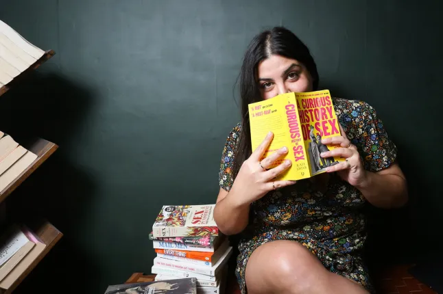 Rachel Adamsi pildistas Almara Abgarian kodus Claphamis