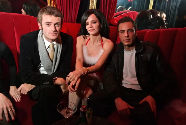 Londoni esimene ja peen Stringiklubi, Stringfellows, korraldab Lily Allensi jõulupidu