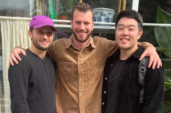 Victor, Aaron ja Jeremy, inimesed Meet Cutesi sotsiaalmeediakontode taga.