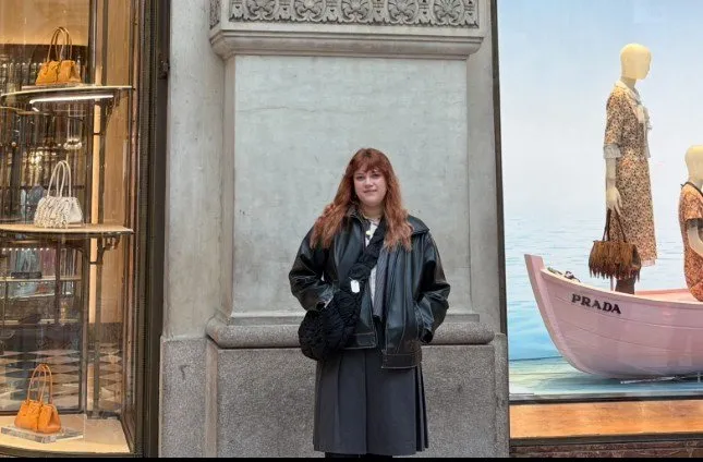 Molly Wilson – SHDIG: Minu kohting oli võtmas vastu töökõnet, kui olin tema selja taga voodis