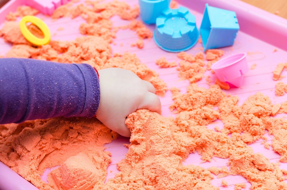 Asbestirisk kineetilises liivas ja mänguasjades: mida vanemad peavad teadma