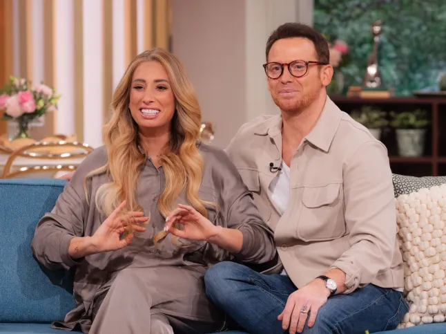 Ainult toimetuslik kasutamine Kohustuslik krediit: foto autor Ken McKay/ITV/Shutterstock (15498745ao) Stacey Solomon, Joe Swash telesaade 