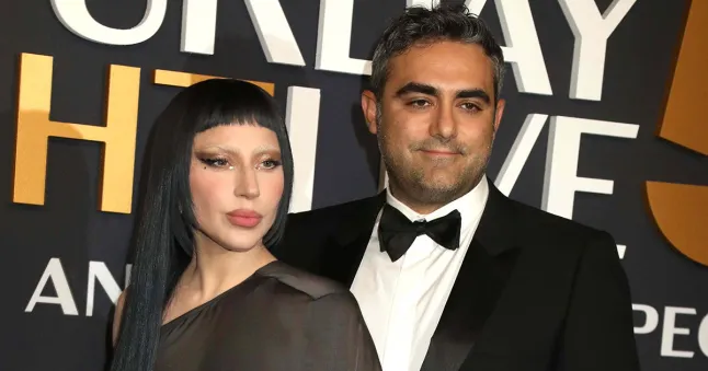 Lady Gagat ja Michael Polanskyt nähti SNL 50 – The Anniversary Special Red Carpet saabumisel aadressil 30 Rockefeller Center peetud telesaate Saturday Night Live 50. aastapäeva tähistamine. (Pilt: Nancy Kaszerman / ZUMA Press Wire)