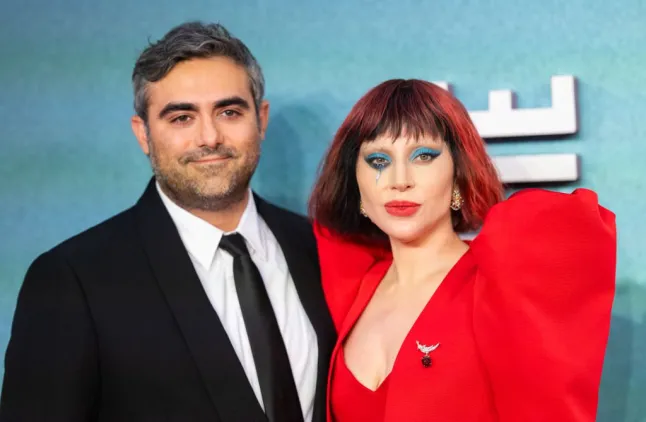 LONDON, INGLISMAA – 25. SEPTEMBER: Lady Gaga ja Michael Polansky osalevad Ühendkuningriigi esilinastusel 